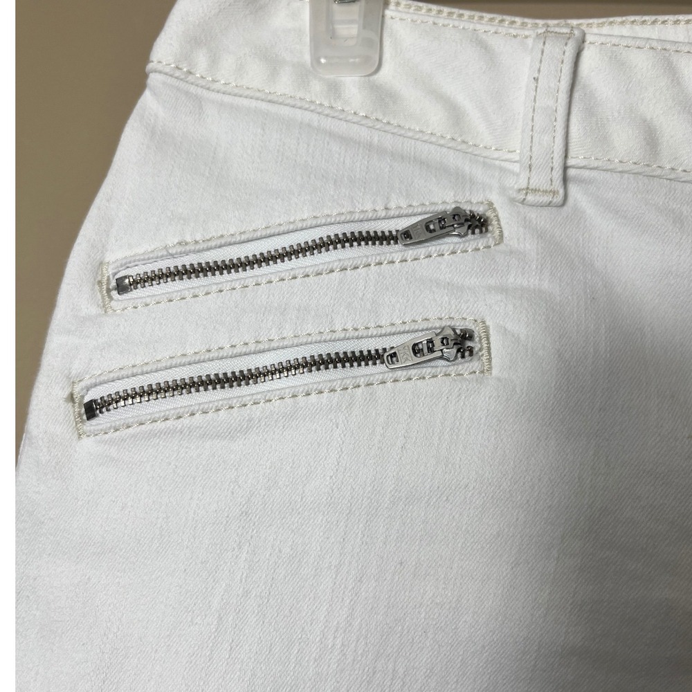 Miss Me White Denim Moto Shorts Mid Rise Frayed Hem Zipper Detail Size 28 - Picture 9 of 14